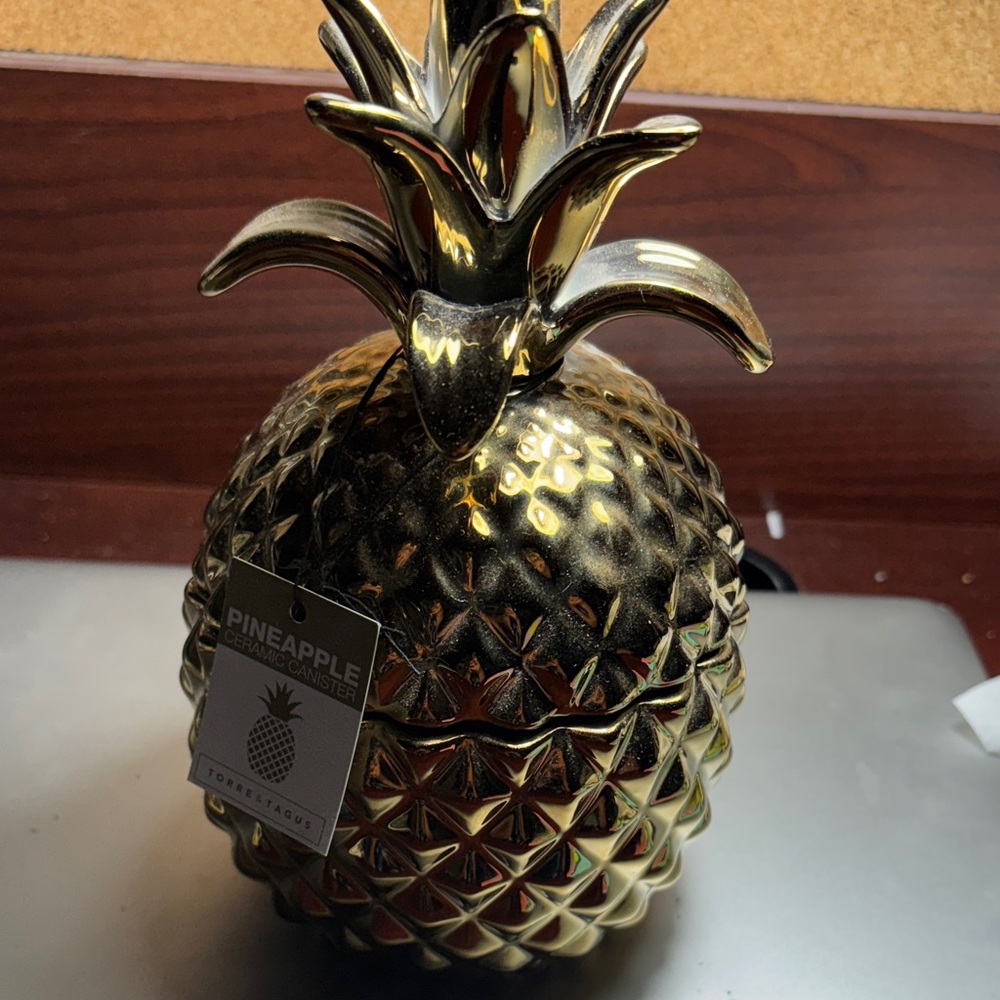 Gold Pineapple Decor Piece